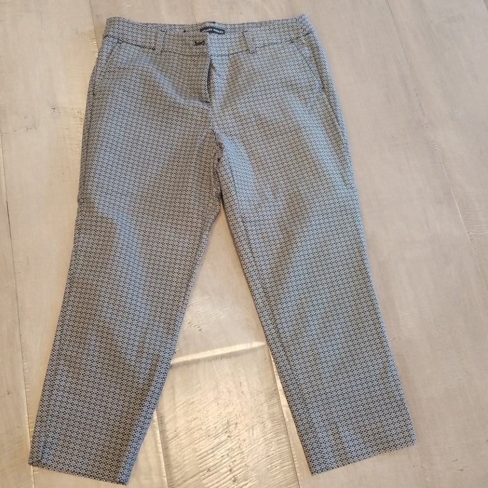 Capri pants